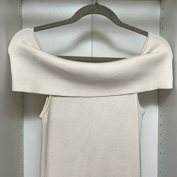 Dynamite Off shoulder dress - Picture 3 of 4